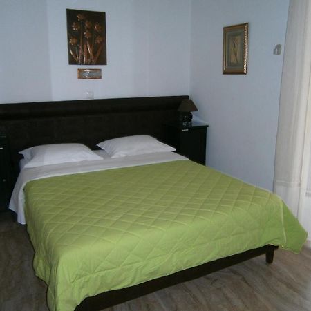 Antonios Rooms 아크라타 외부 사진