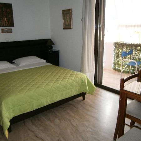 Antonios Rooms 아크라타 외부 사진